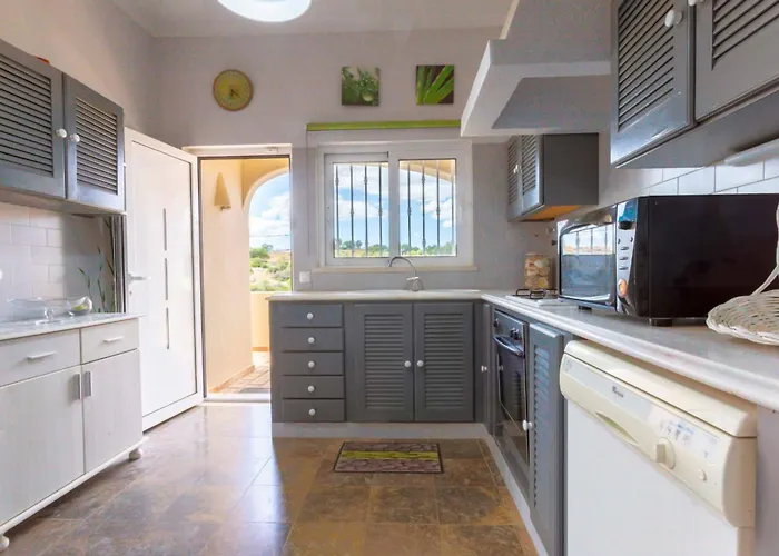 Matibora By Hellovacations *